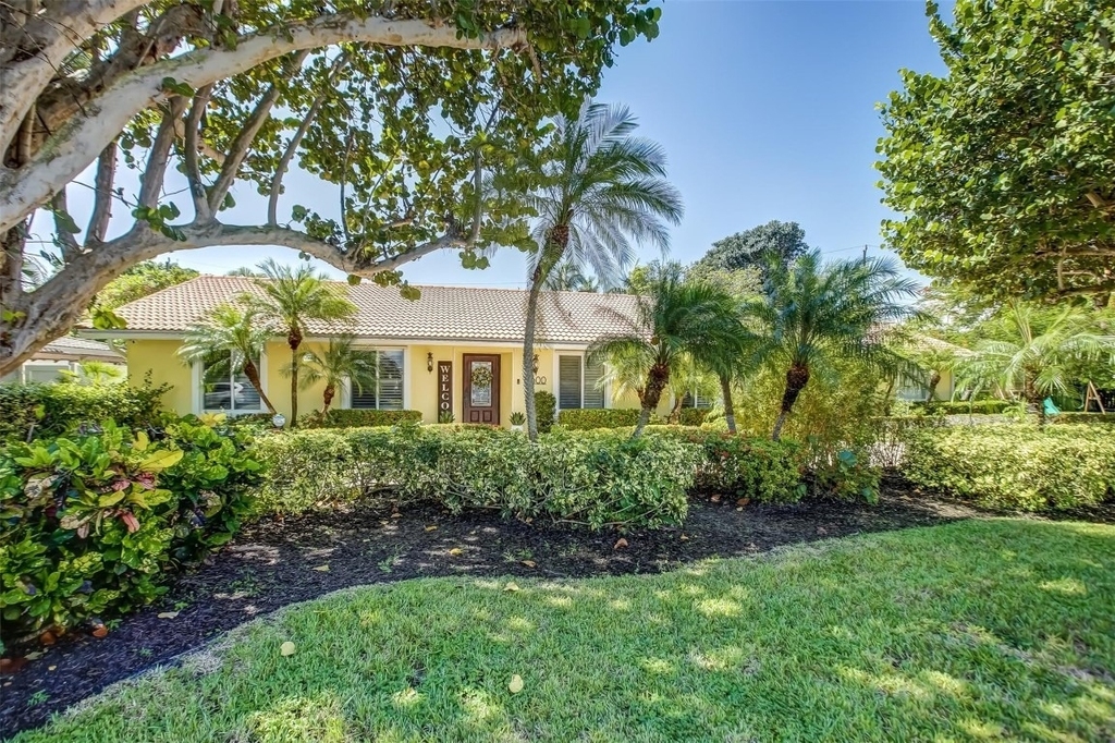 2600 N Riverside Drive - Photo 4