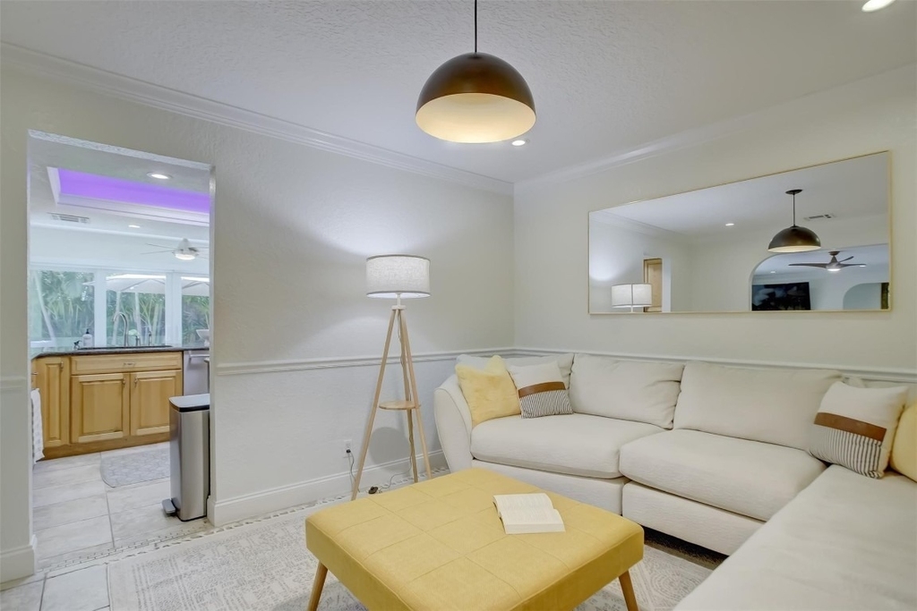 2600 N Riverside Drive - Photo 7