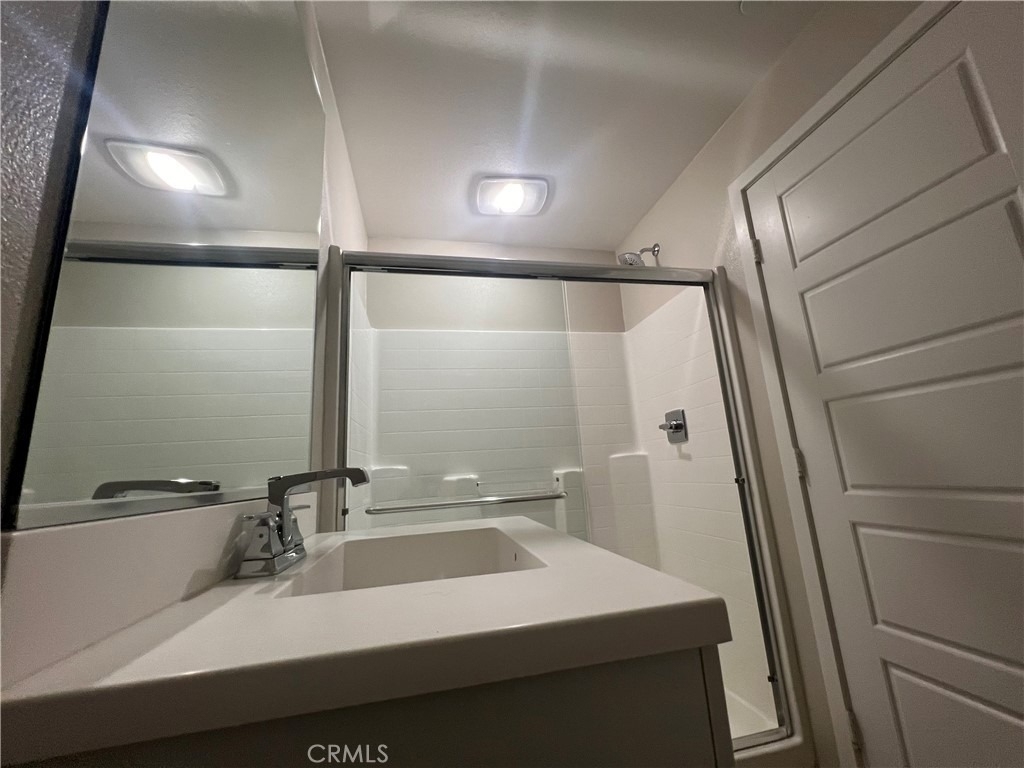 177 Magnet - Photo 25