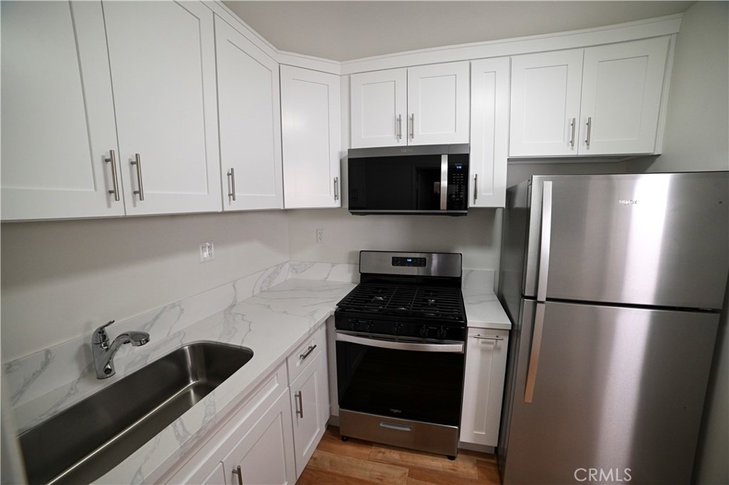 7745 Laurel Canyon Boulevard - Photo 14