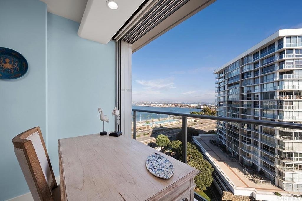 1810 Avenida Del Mundo - Photo 30
