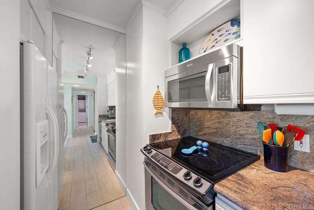 1810 Avenida Del Mundo - Photo 23