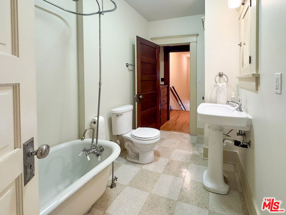 1123 Marion Avenue - Photo 20