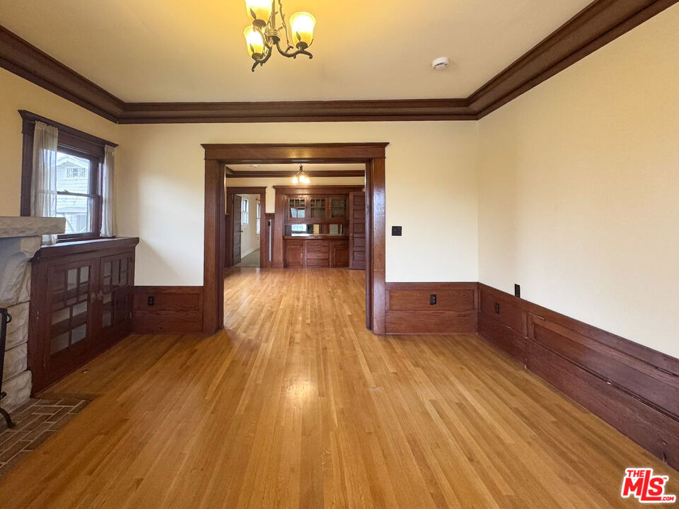 1123 Marion Avenue - Photo 3