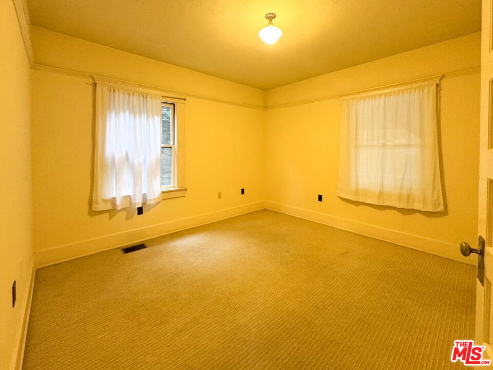 1123 Marion Avenue - Photo 22