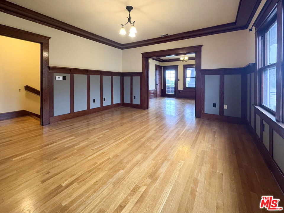 1123 Marion Avenue - Photo 1