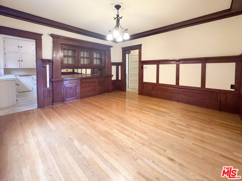 1123 Marion Avenue - Photo 7