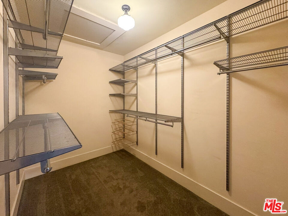 1123 Marion Avenue - Photo 17