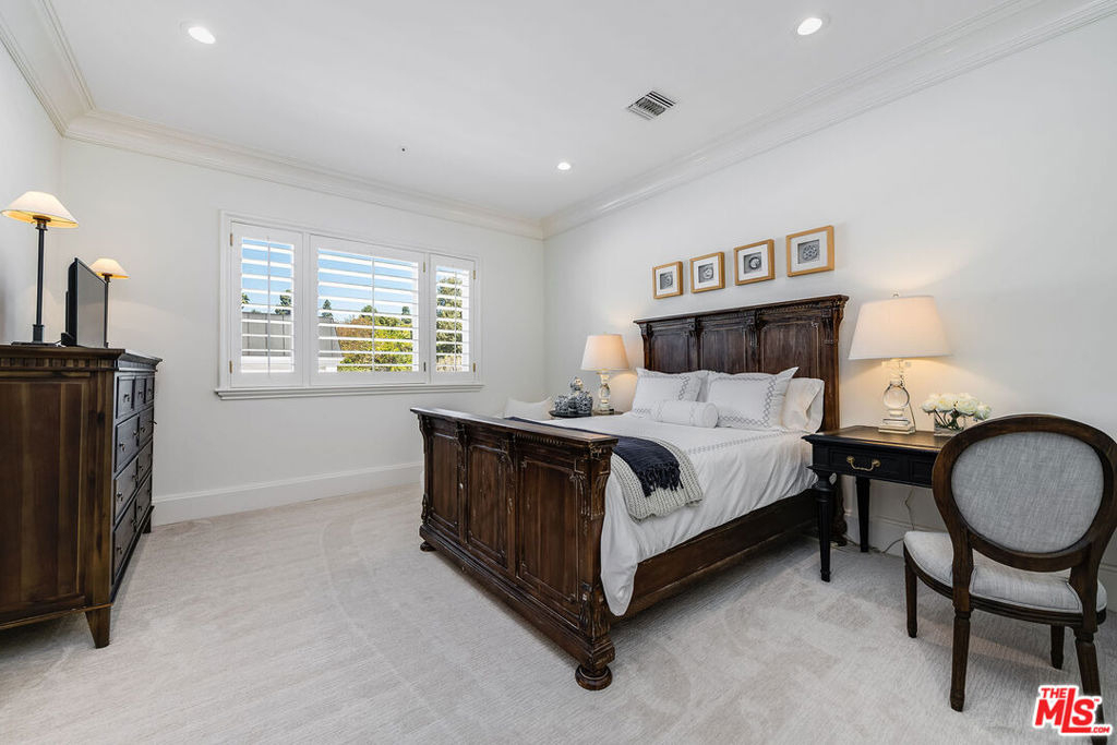 915 N Rexford Drive - Photo 31