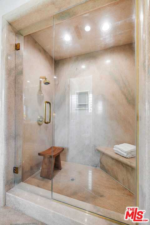 915 N Rexford Drive - Photo 39