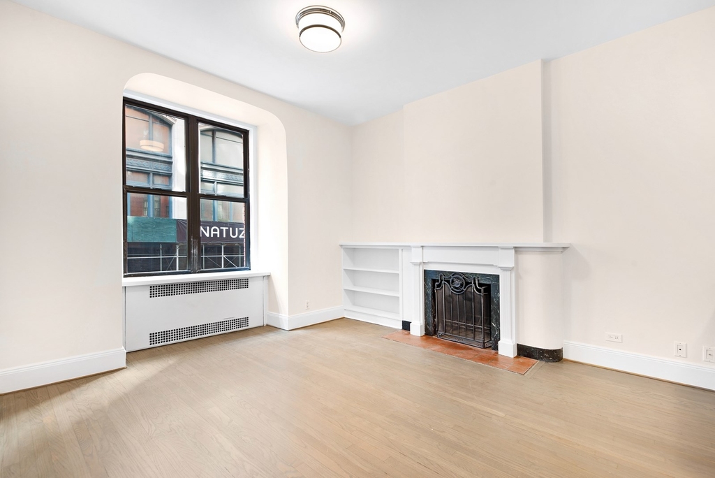 East 30th Street - Photo 2