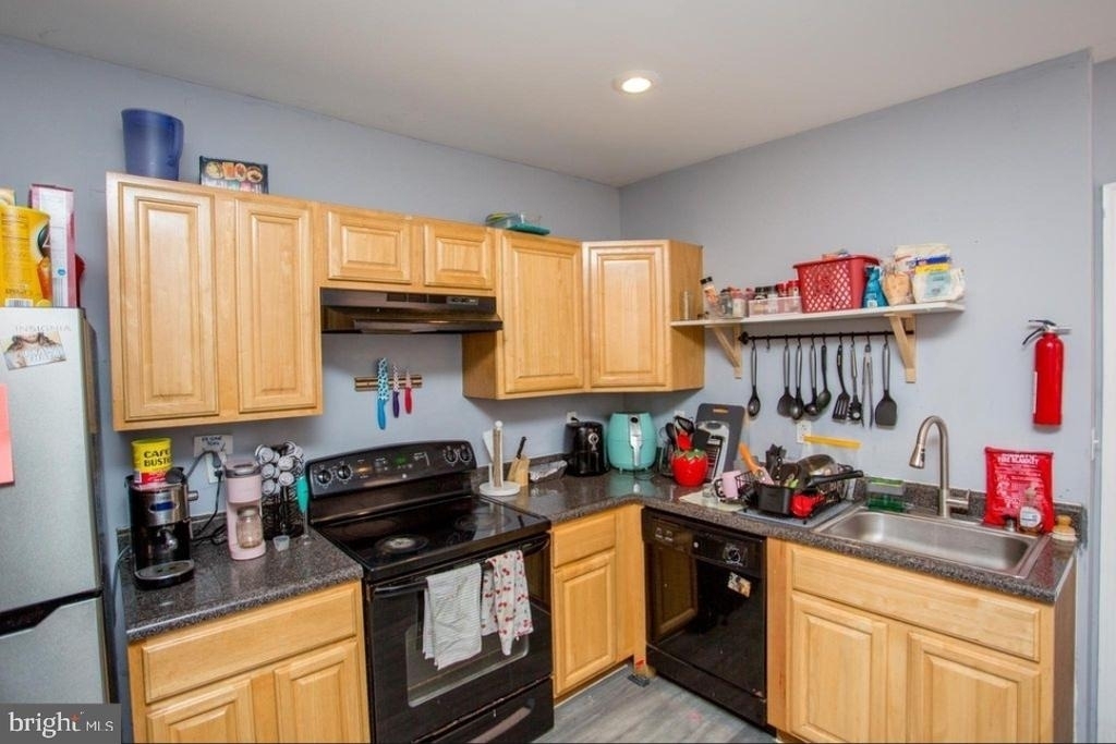 1814 N Bouvier Street - Photo 4