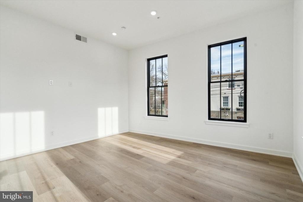 1700 Frankford Avenue - Photo 8