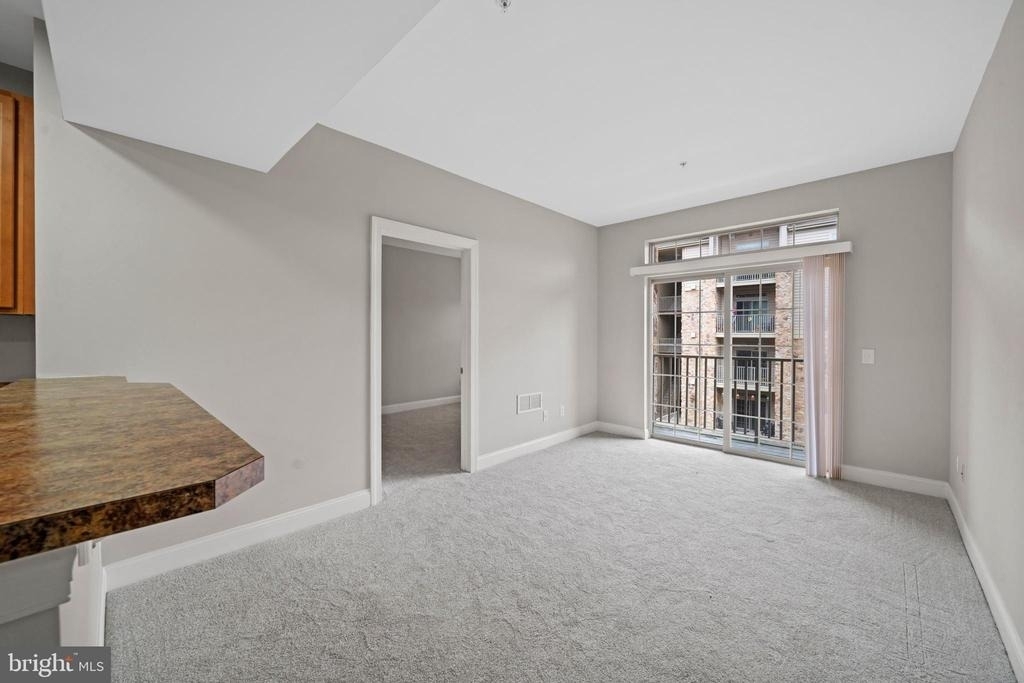 2000 Fountainview Circle - Photo 5