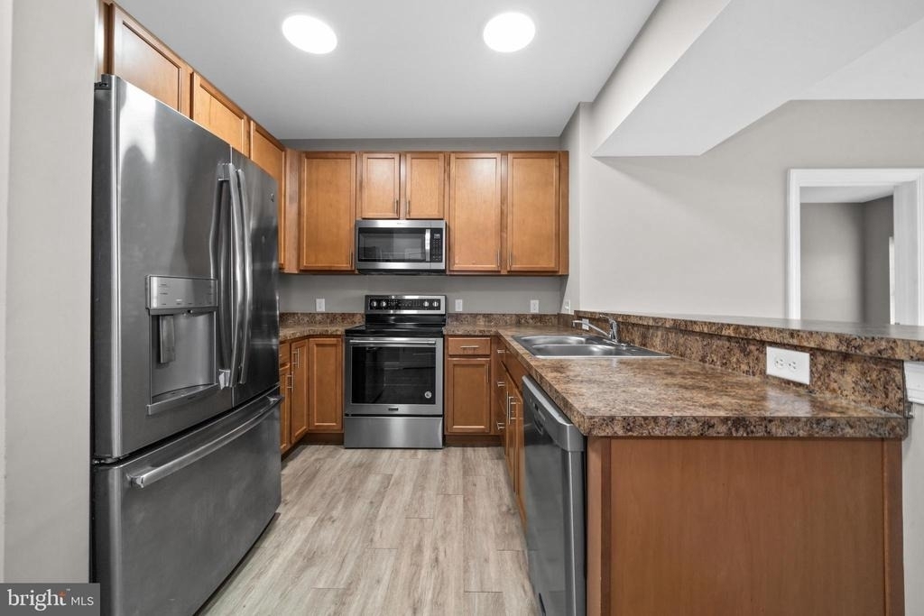 2000 Fountainview Circle - Photo 7