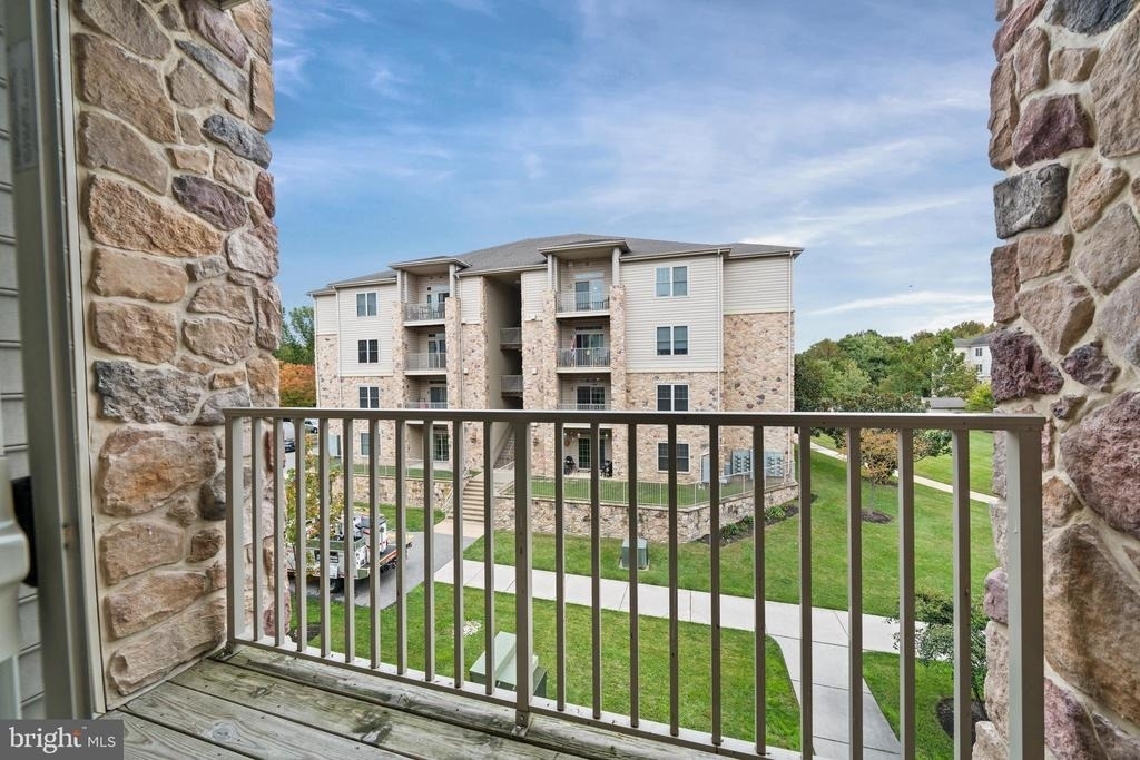2000 Fountainview Circle - Photo 9
