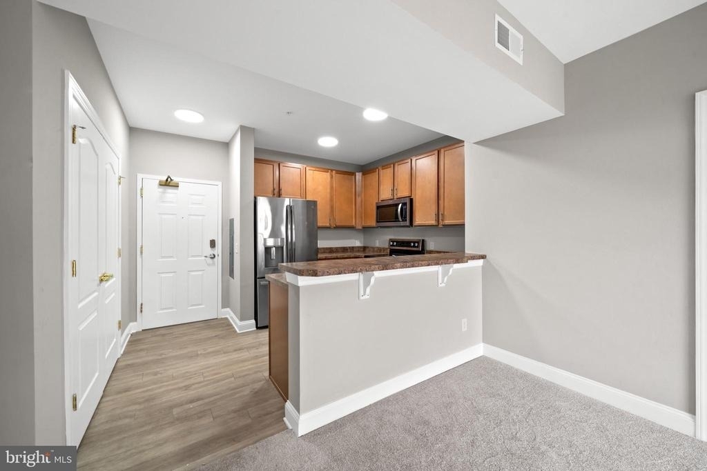 2000 Fountainview Circle - Photo 8