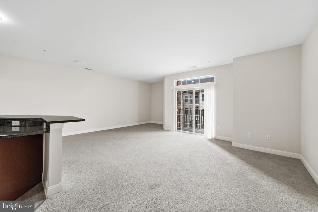 3000 Fountainview Circle - Photo 2