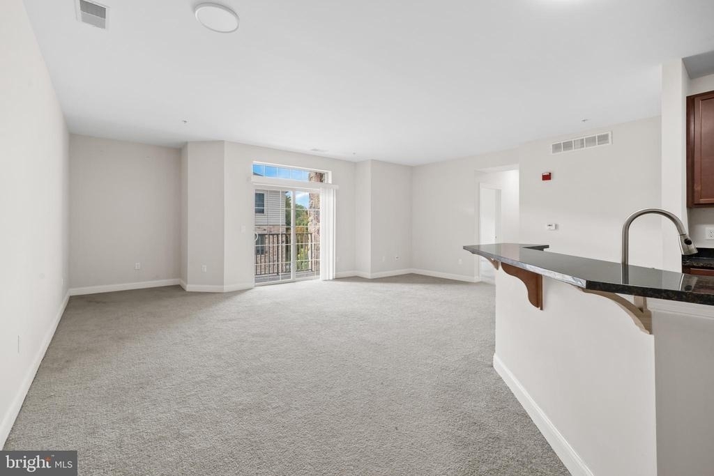 3000 Fountainview Circle - Photo 4