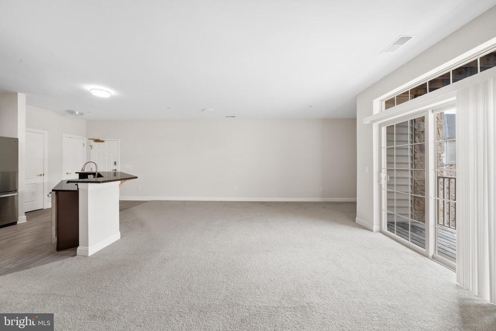 3000 Fountainview Circle - Photo 3