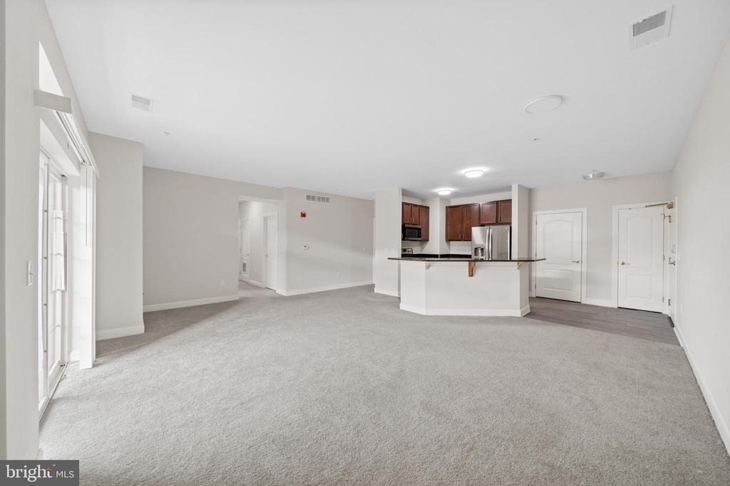 3000 Fountainview Circle - Photo 5