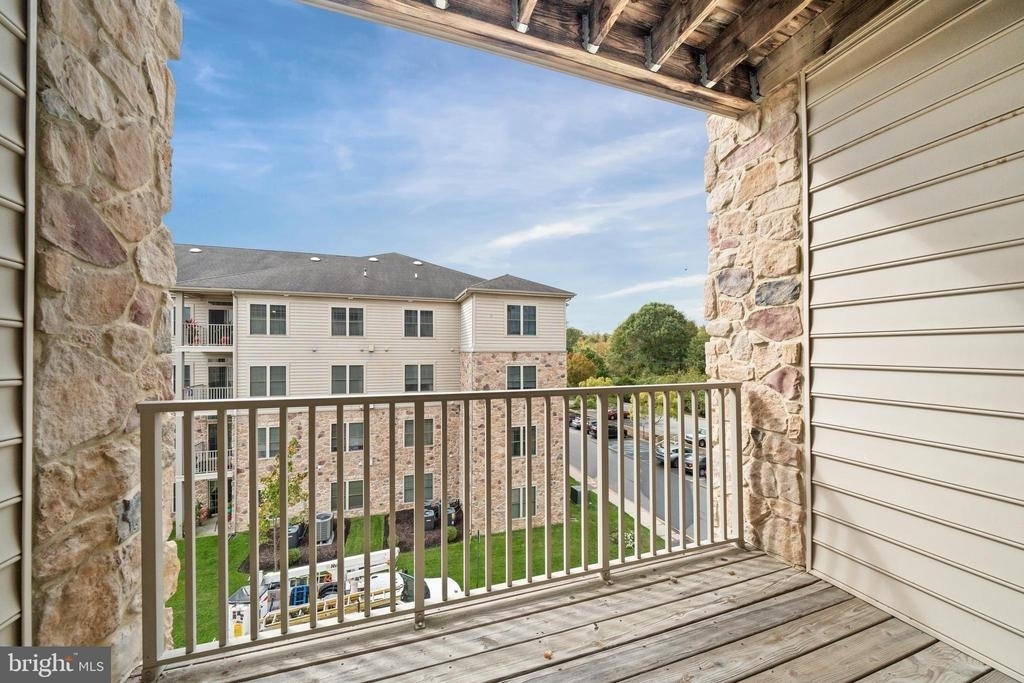 3000 Fountainview Circle - Photo 8
