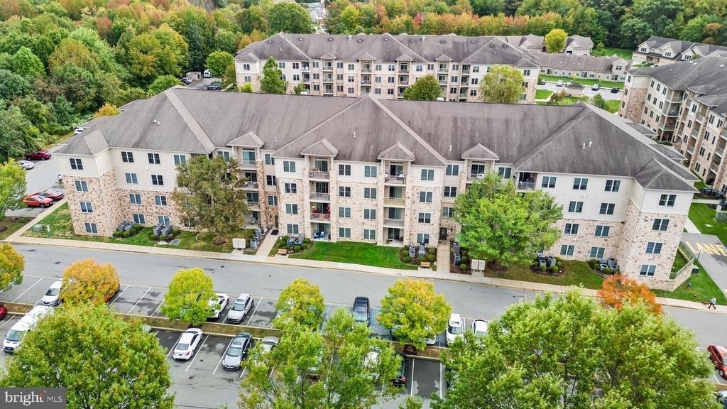 3000 Fountainview Circle - Photo 0
