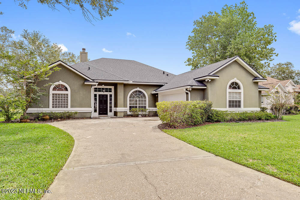 332 Maplewood Drive - Photo 1