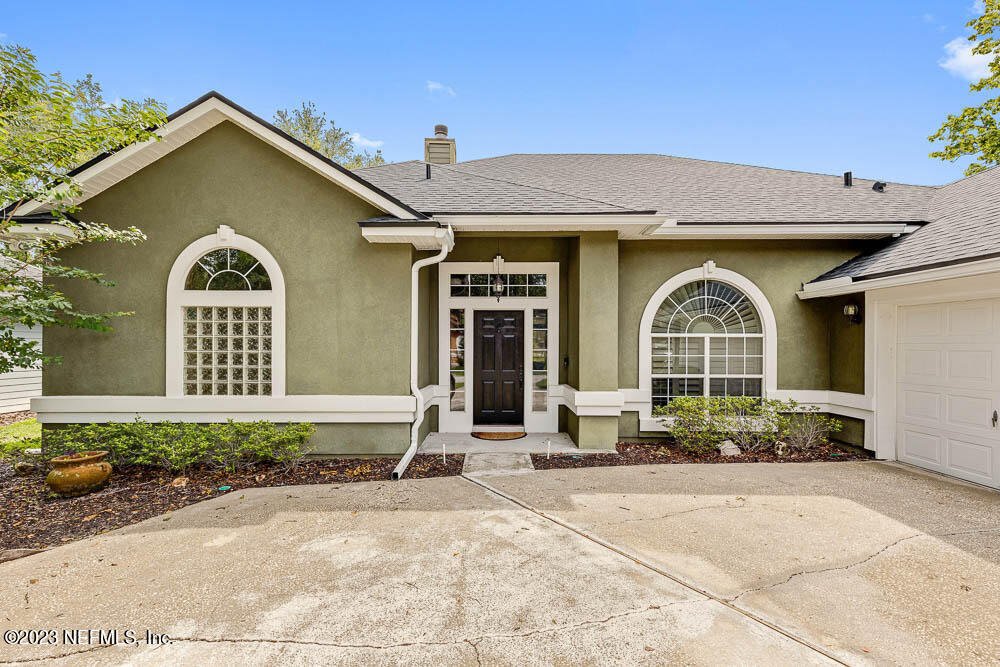 332 Maplewood Drive - Photo 3
