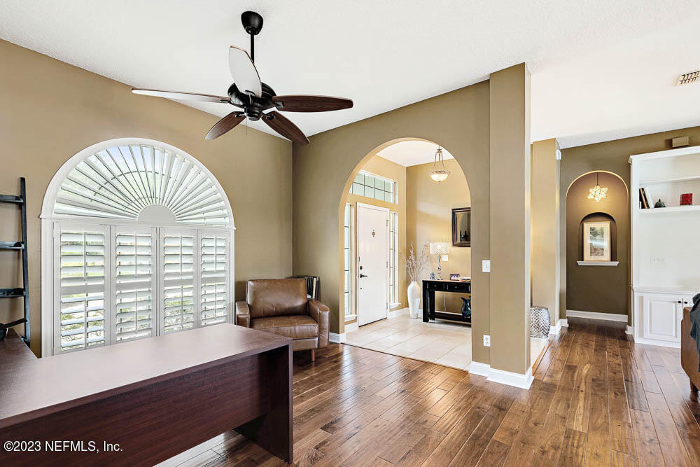 332 Maplewood Drive - Photo 6