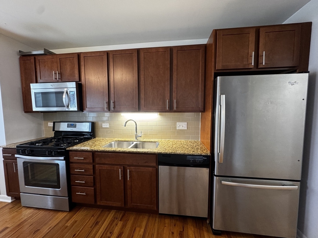 1337 W Fargo Avenue - Photo 3