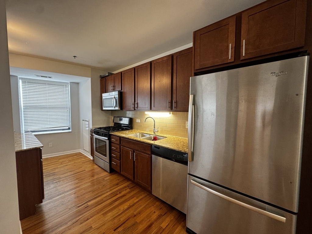 1337 W Fargo Avenue - Photo 2