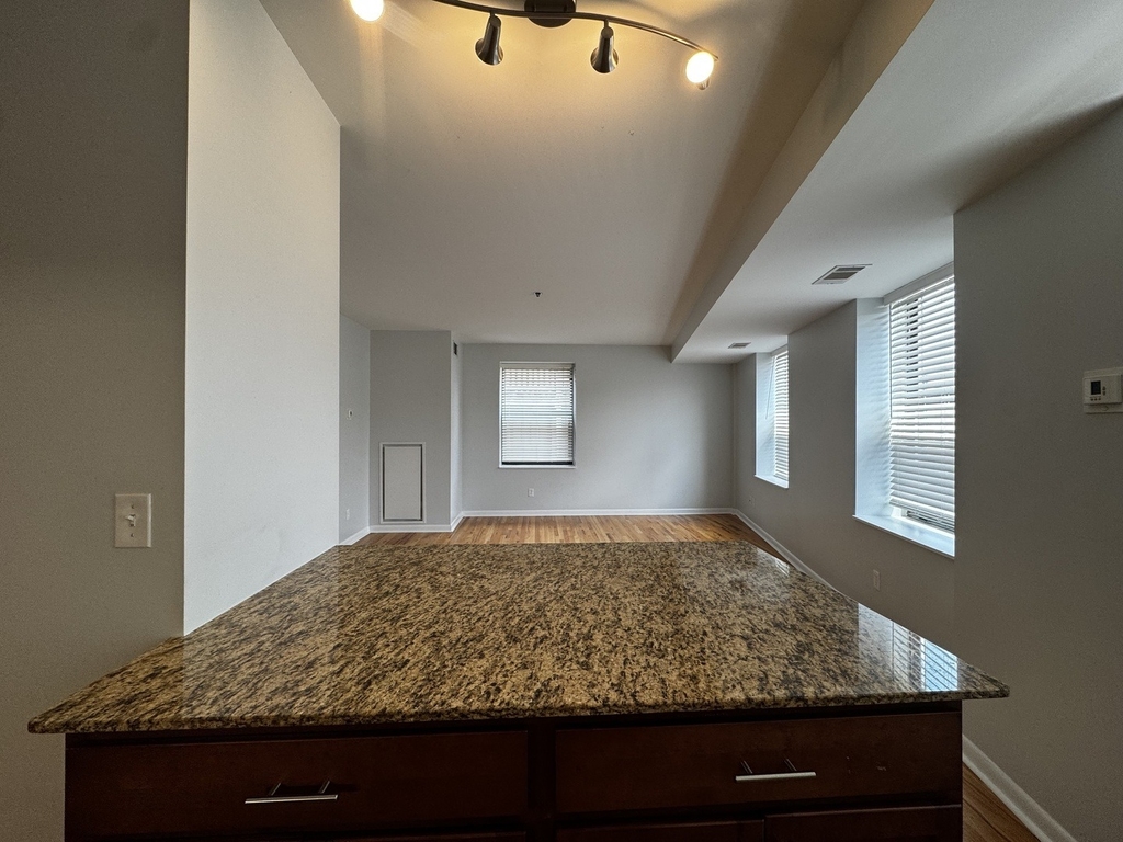 1337 W Fargo Avenue - Photo 4
