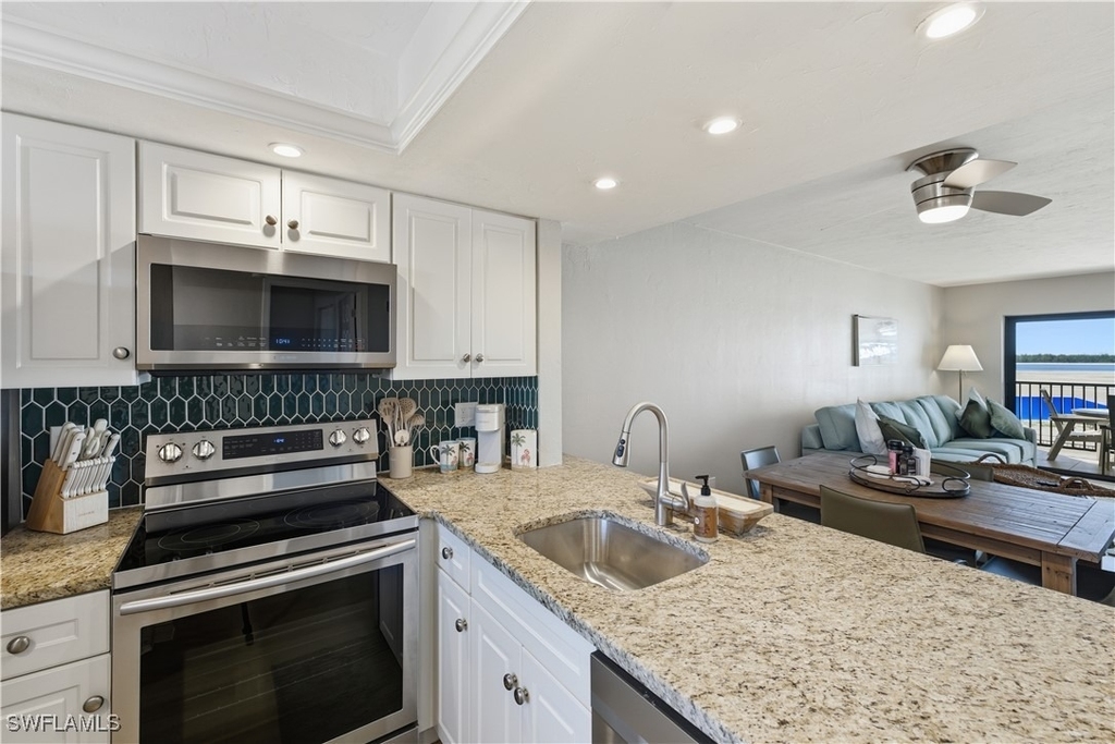 8350 Estero Boulevard - Photo 7