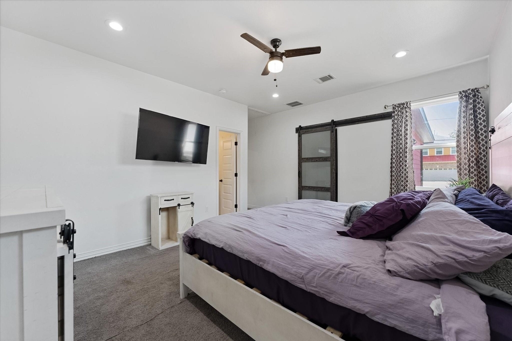 4547 Newberry Street - Photo 4