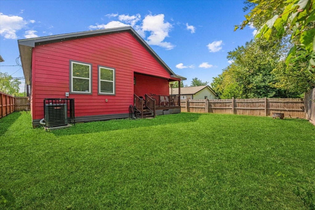 4547 Newberry Street - Photo 10