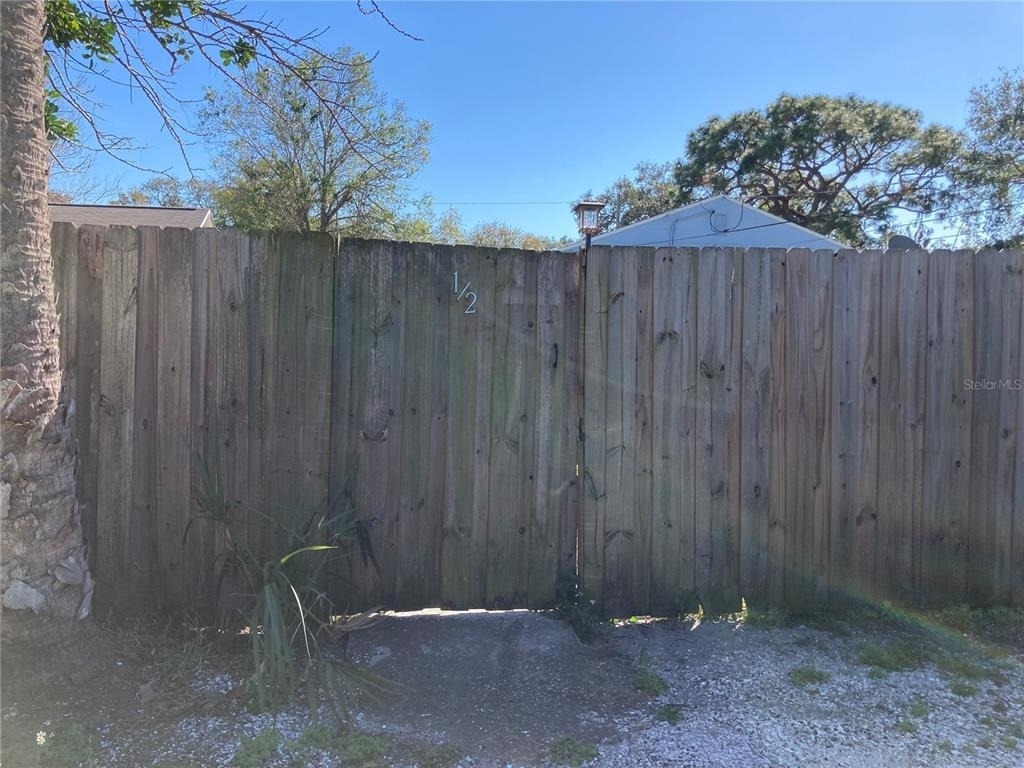 5609 1/2 Tangerine Avenue S - Photo 2