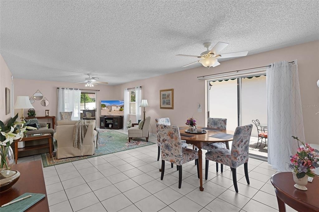 1330 La Jolla Circle - Photo 2
