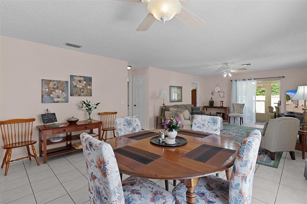 1330 La Jolla Circle - Photo 3
