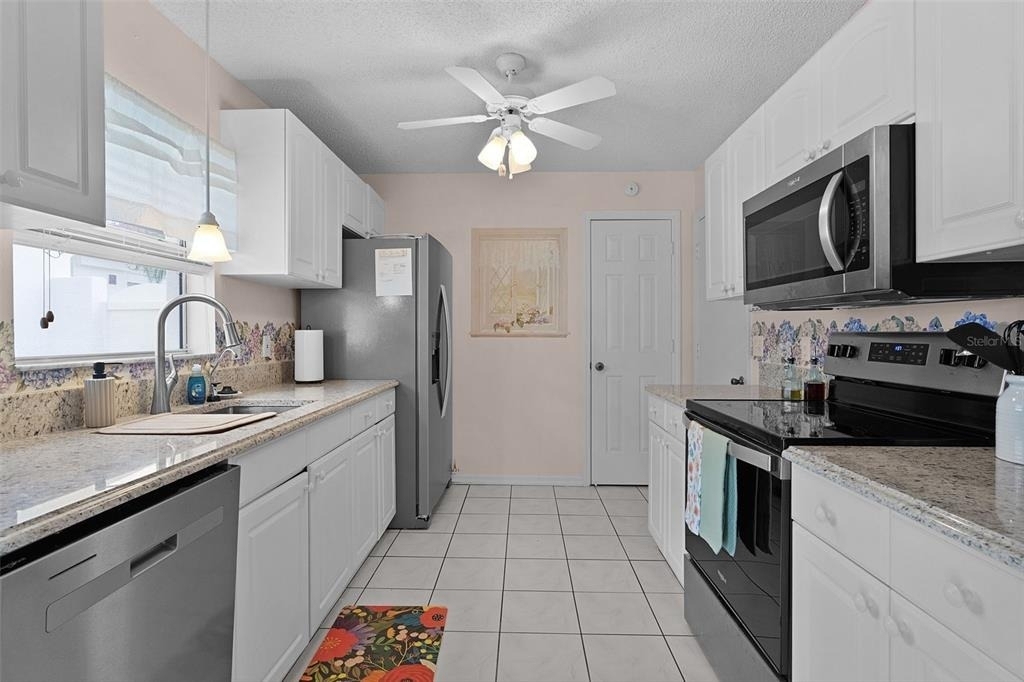 1330 La Jolla Circle - Photo 8