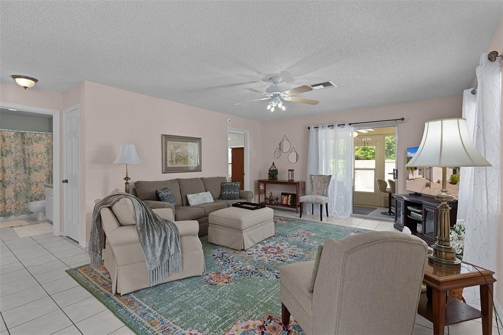 1330 La Jolla Circle - Photo 5