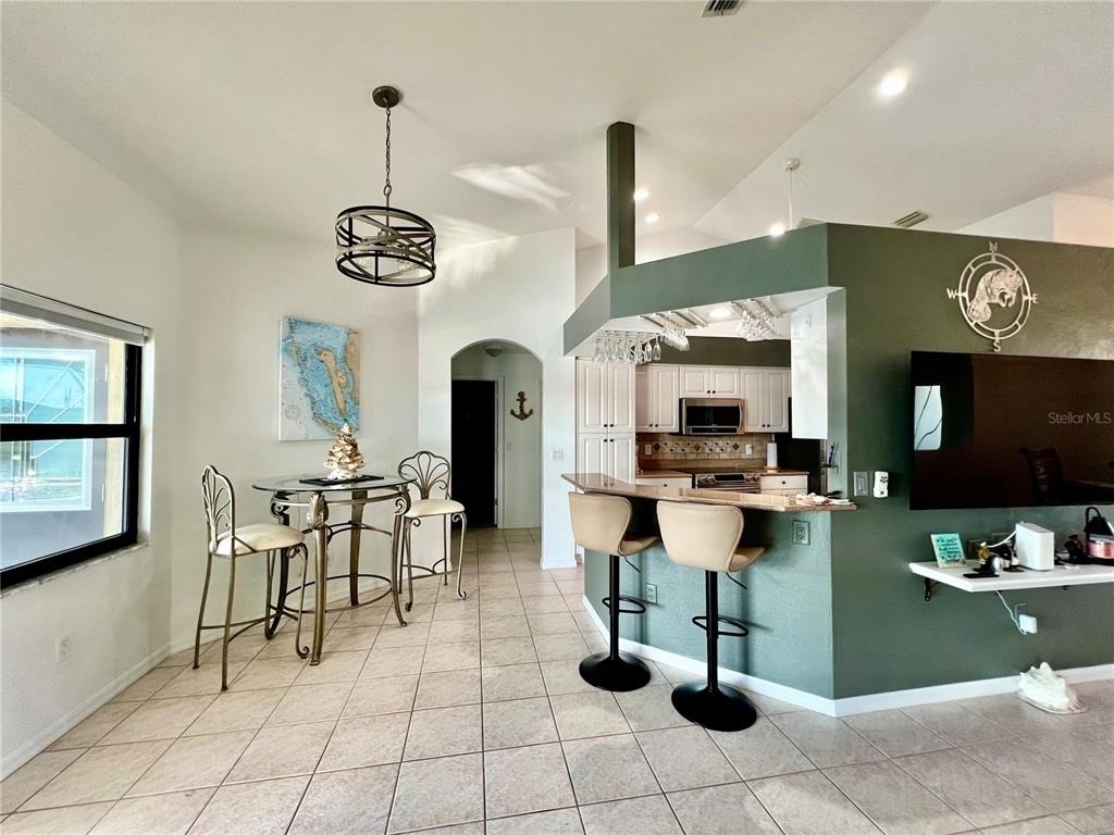 426 Nw 37th Place - Photo 13