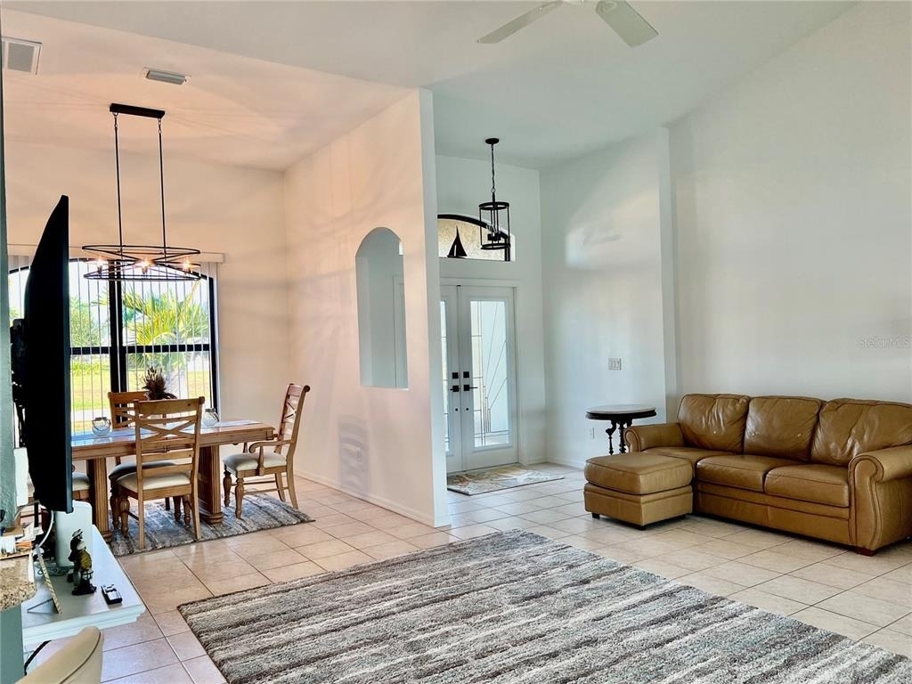 426 Nw 37th Place - Photo 15