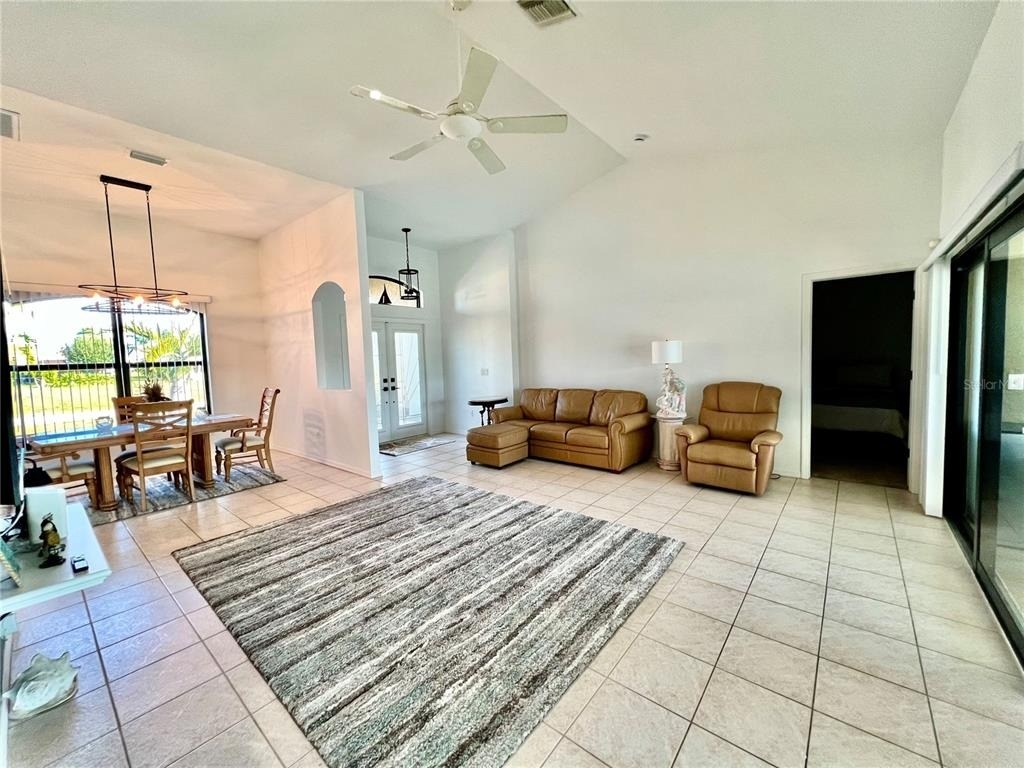 426 Nw 37th Place - Photo 16