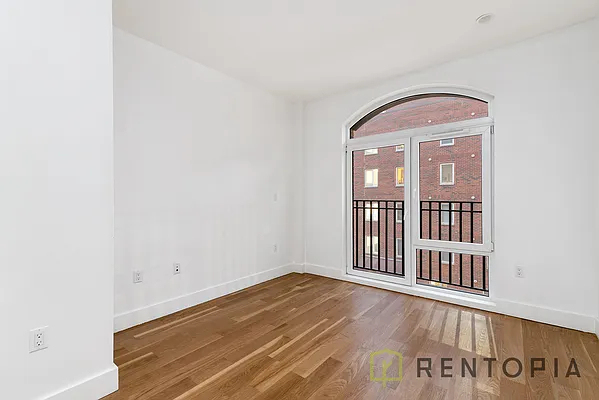 961 Willoughby Avenue - Photo 5