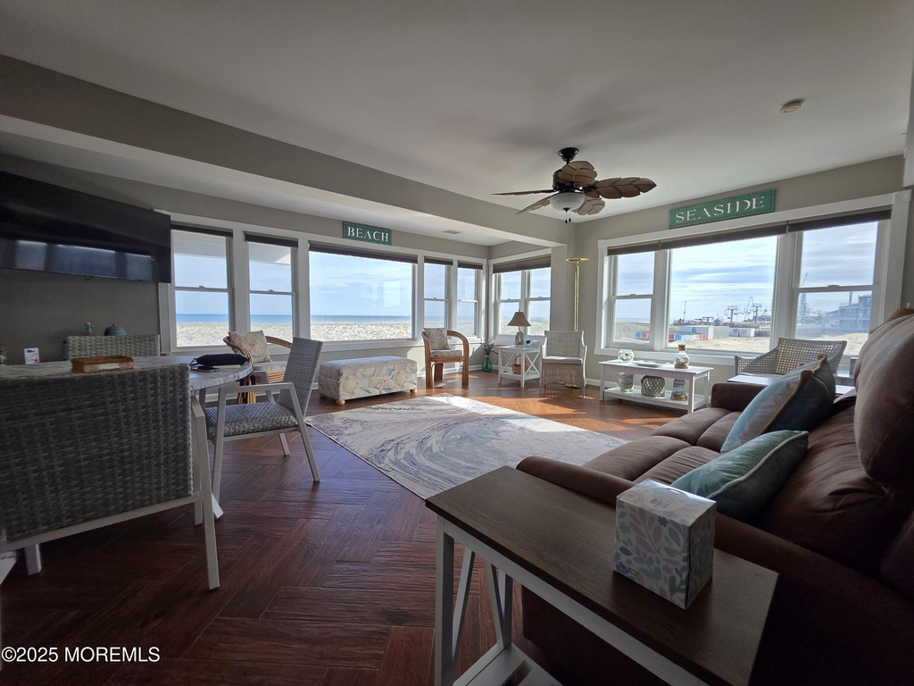 42 Dune Terrace - Photo 0