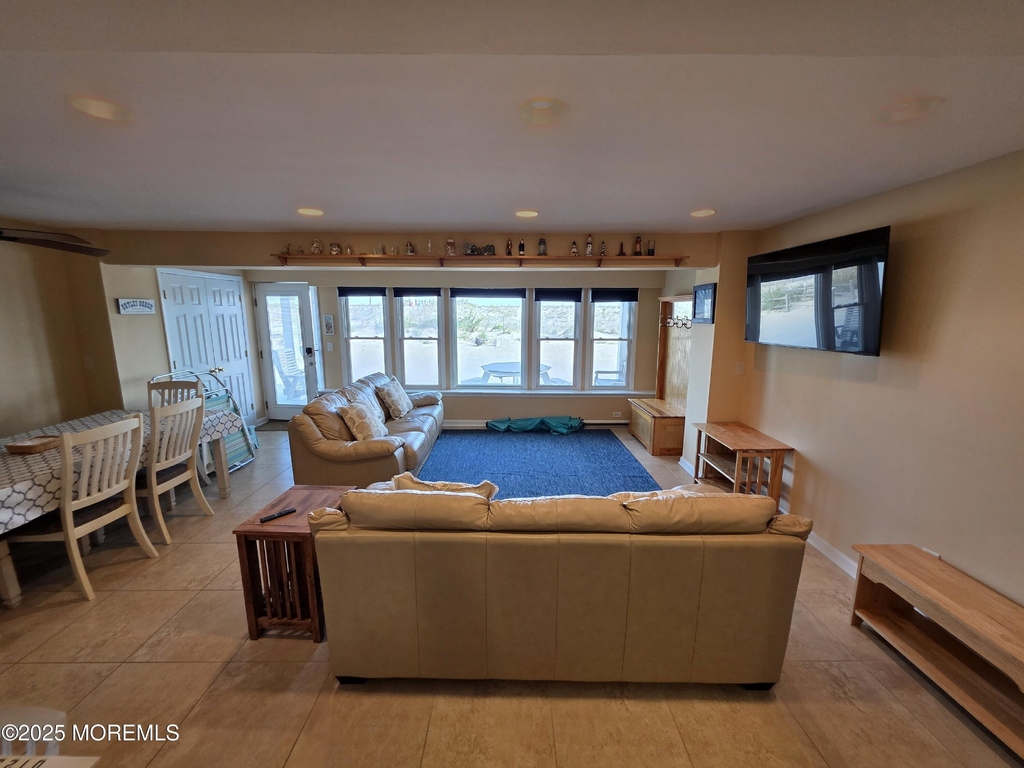 37 Dune Terrace - Photo 0