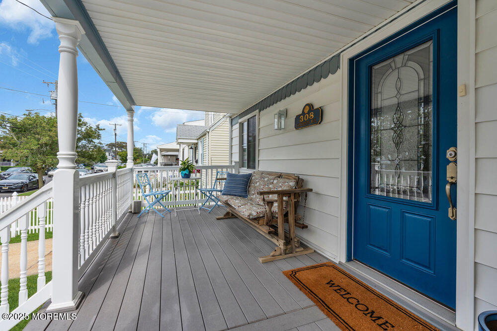 308 16th Avenue - Photo 2