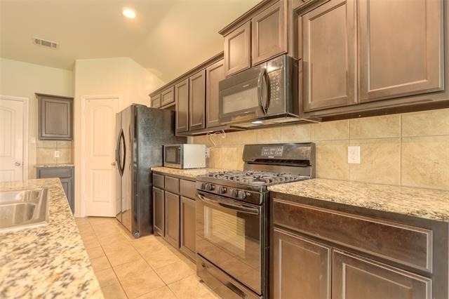 744 Walls Boulevard - Photo 11