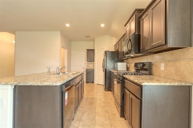 744 Walls Boulevard - Photo 10